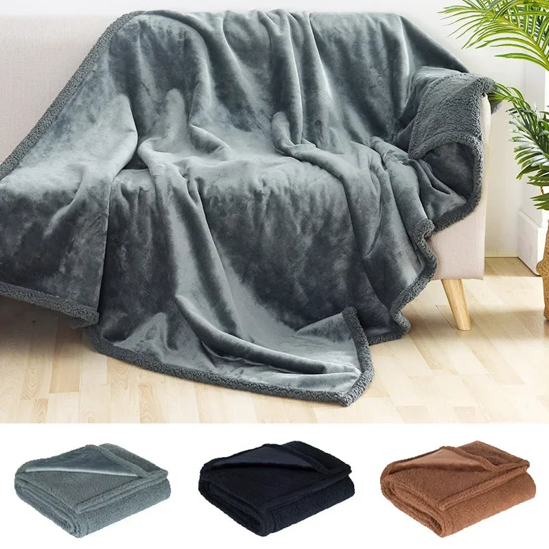 The Serene Cloud Blanket Black