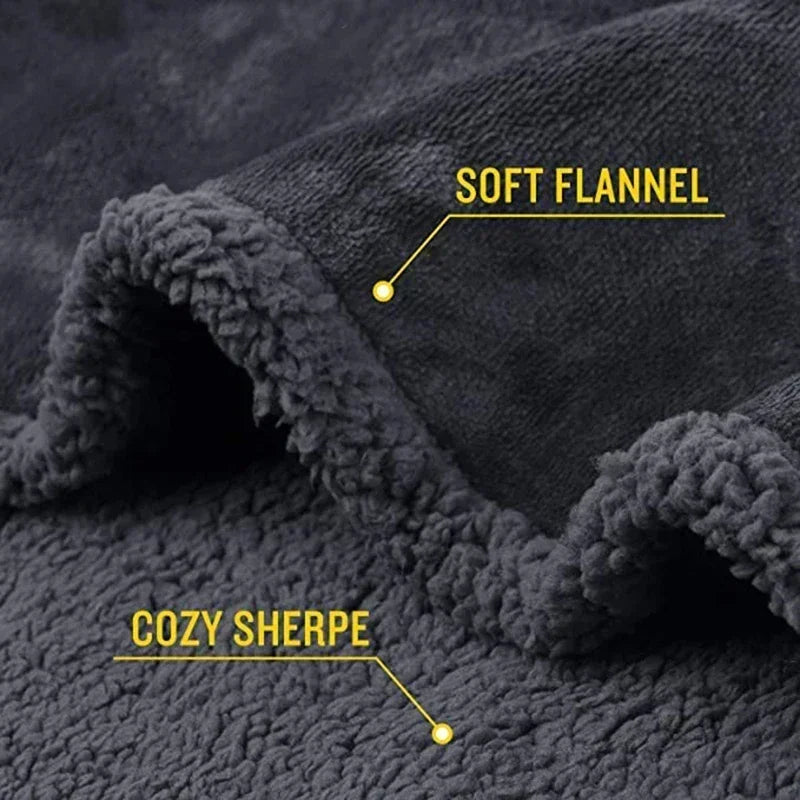 The Serene Cloud Blanket Black